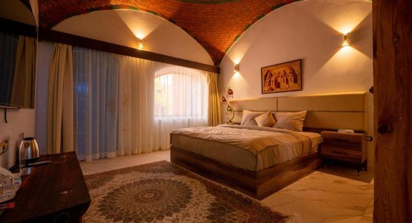 B&W SAHARA SKY Hotel Standard Room – Single