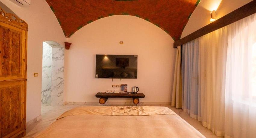 B&W SAHARA SKY Hotel Standard Room – Single